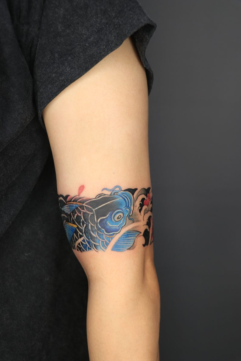 Blue koi fish armband color tattoo