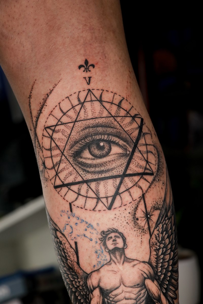 Custom Tattoo